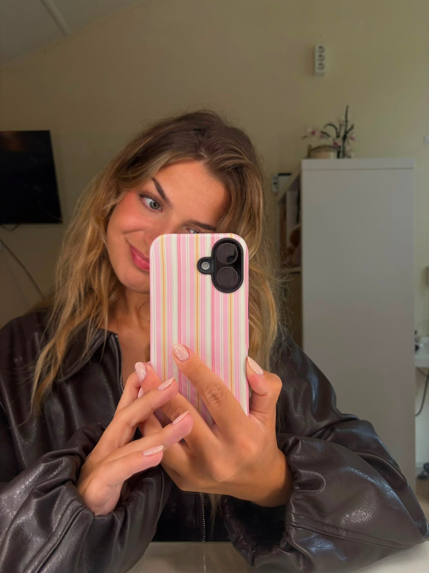 Tech-into × Soof – Pink Aura Case (Pre-Order)