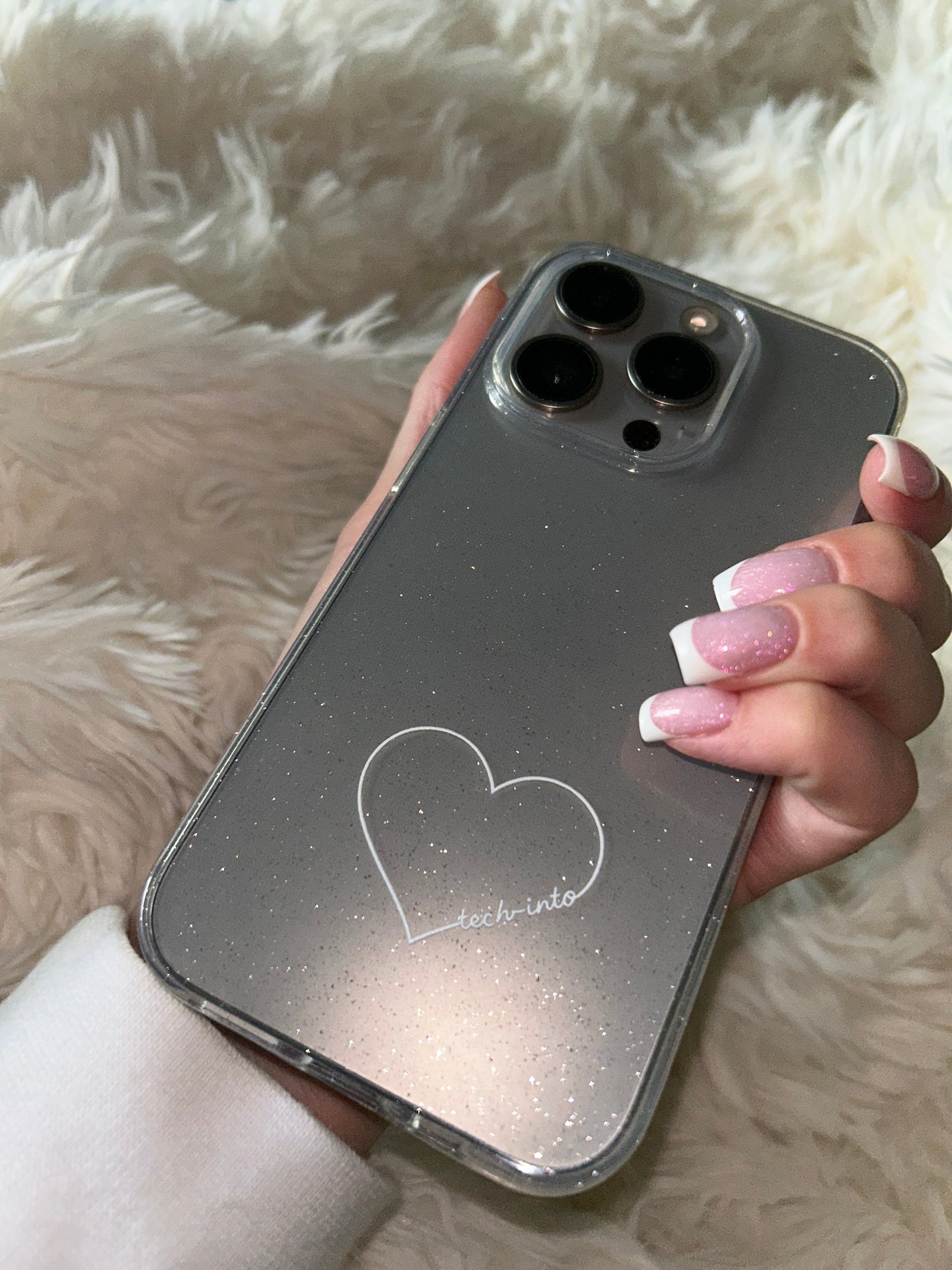 Glitter Heart Case – Doorzichtige Glitter Case met Wit Tech-into Hart