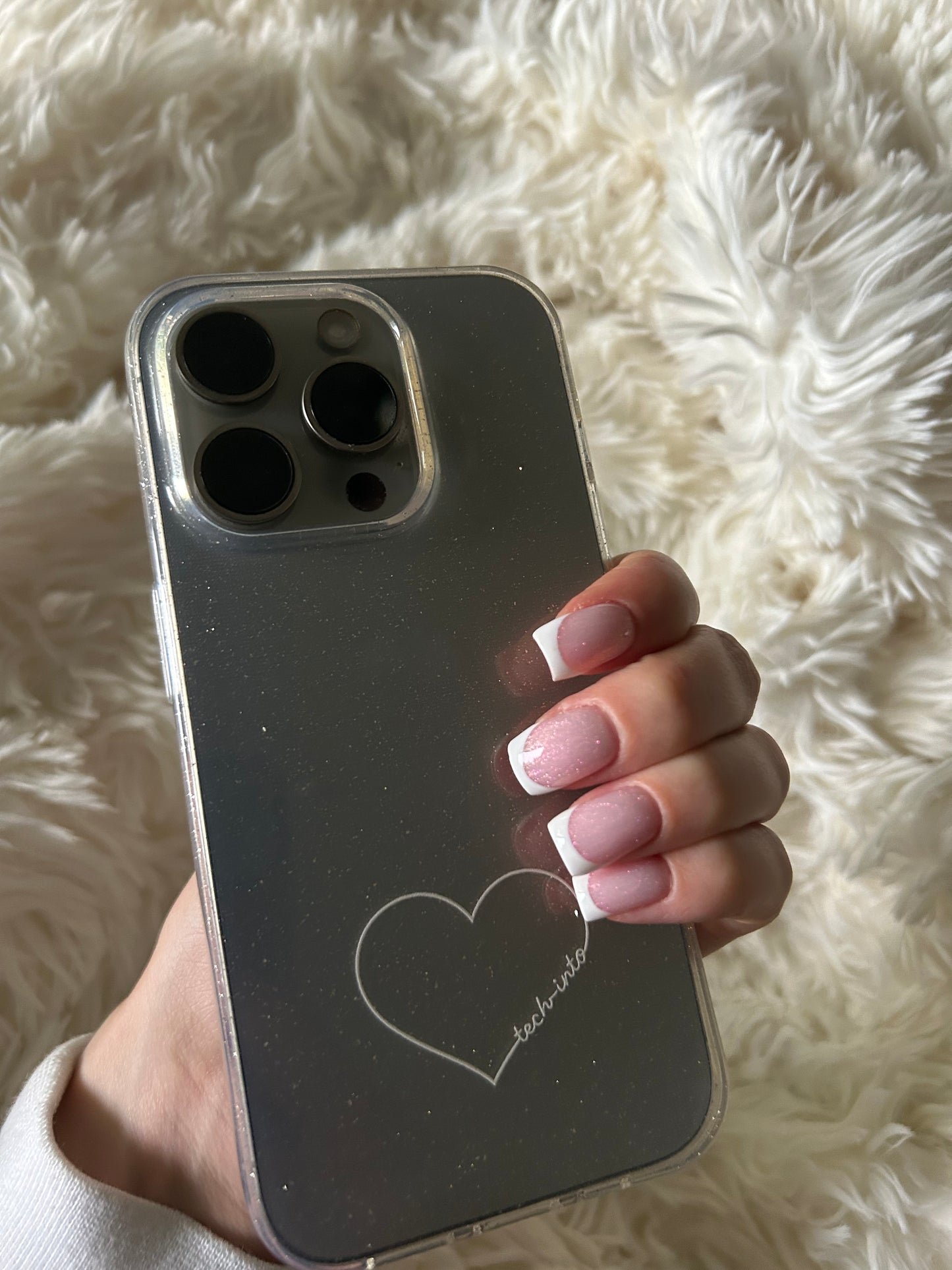 Glitter Heart Case – Doorzichtige Glitter Case met Wit Tech-into Hart